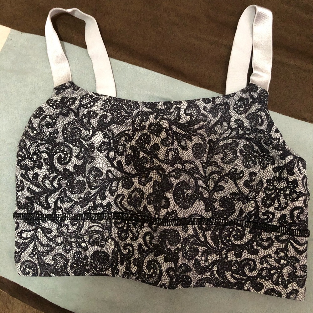 Lululemon sports bra